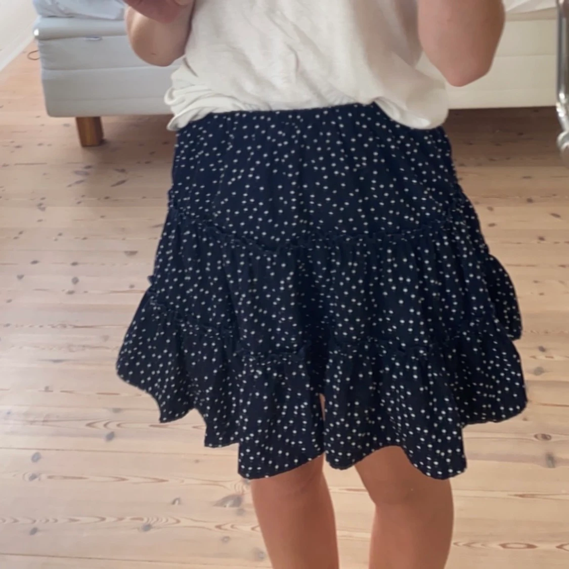 Blå prickig kjol - 90