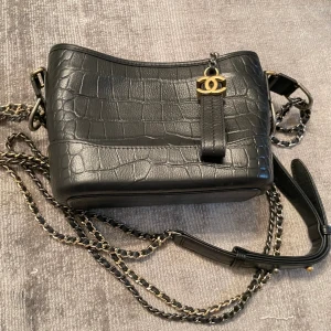 Chanel hobo bag - Vintage chanel hobo 