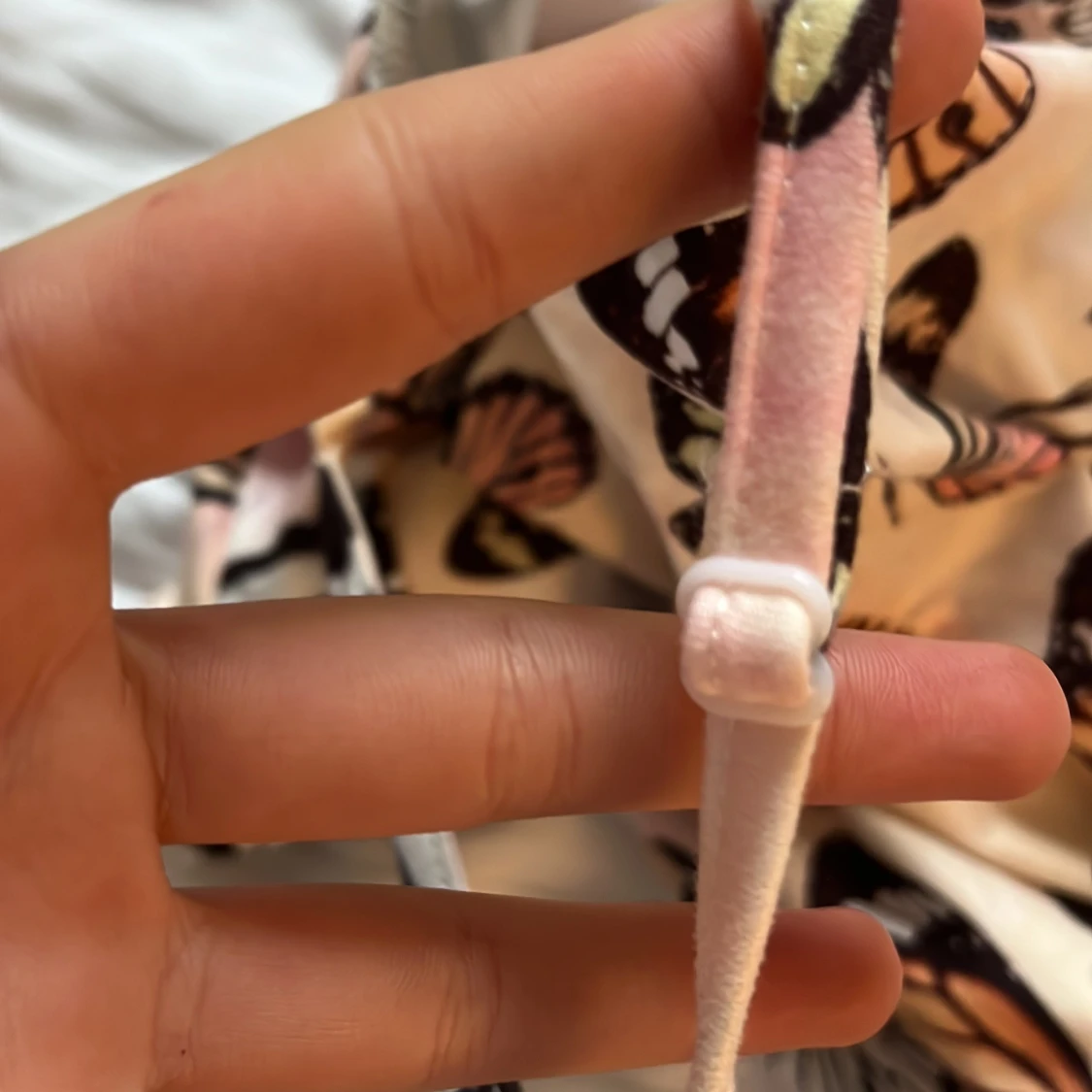 Fjärils klänning. - 91