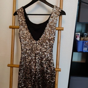 Klänning Zara  - Ny Zara klänning storlek S 