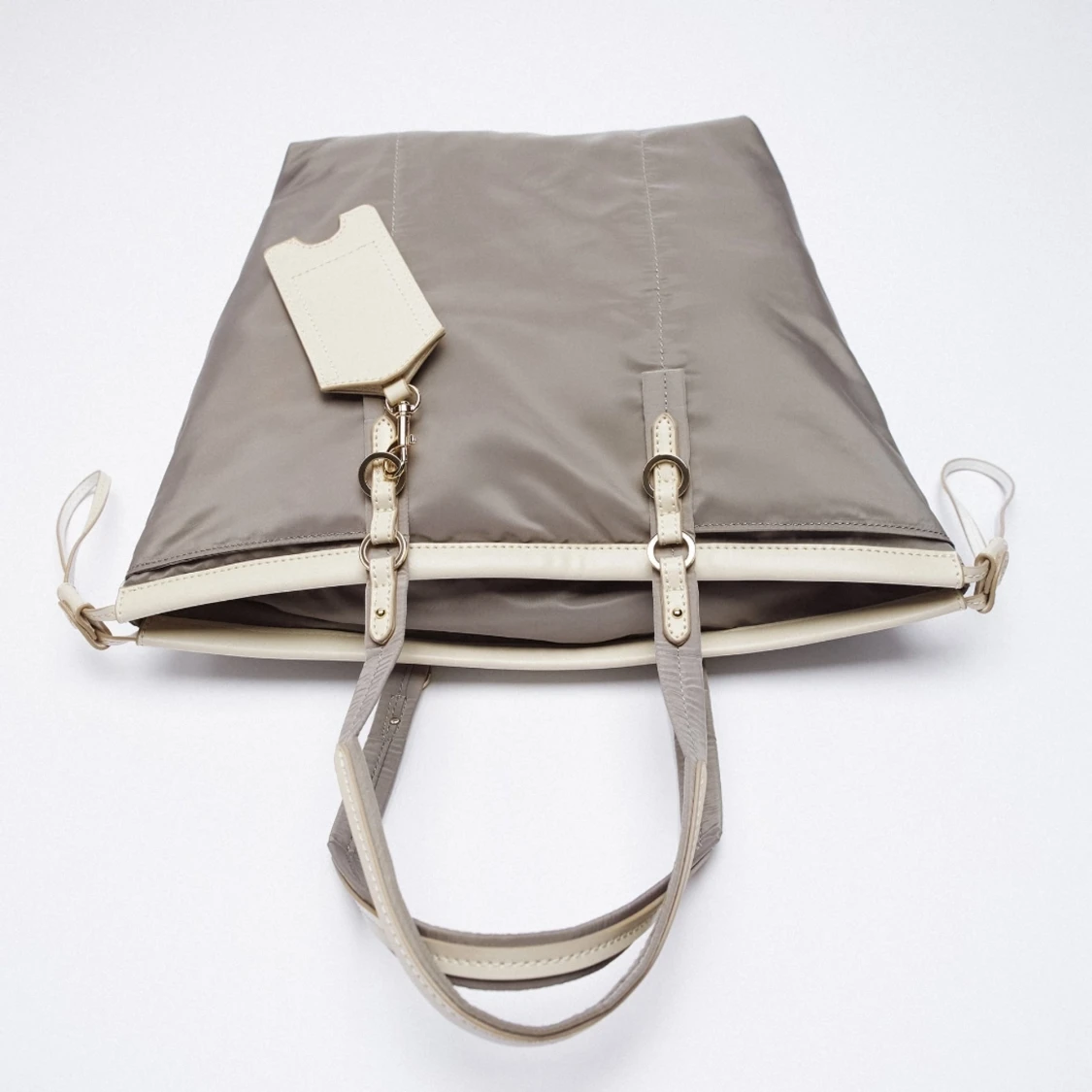 Zara väska i nyskick 