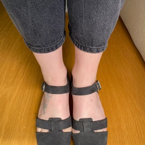 Sweeks of Sweden  - Svarta träskor av märket Sweeks of Sweden. Storlek 39. Använda fåtal gånger. Ordinariepris 899 kr. Mitt pris 500 kr. 