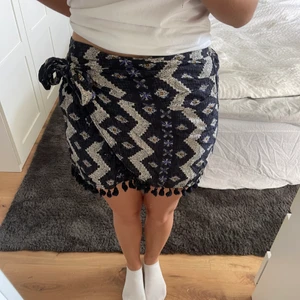 Mango kjol i storlek S - Säljer min mango kjol i storlek S! 