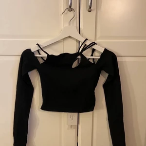 Hanna Schönberg x NA-KD✨ - Helt ny topp från Hanna Schönberg x NA-KD i storlek XS med lappar kvar✨ Säljer den för 199kr