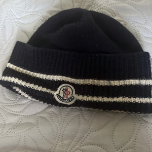 Moncler - Mocler Beanie  Äkta självklart  