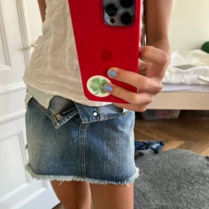 Jeanskjol - Jeanskjol köpt på brandy Melville aldrig använd!!!!