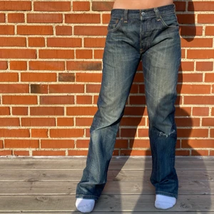 Vintage jeans - Säljer dessa jätte snygga Lågmidjade jeans ifrån Levis!! 😍 Säljer för att dom inte kommer till användning tyvärr!! 😩