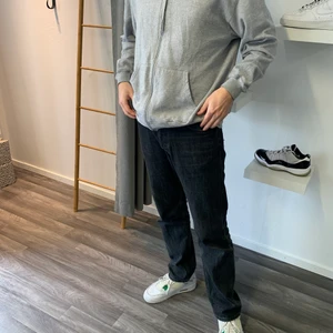 VINTAGE CHAMPION HOODIE - XL - Clean vintage hoodie ifrån Champion. XL fits XL. Modellen är 185cm ♻️✌🏼