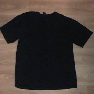 New yorker tshirt, svart oversized  - Oversized tshirt från new yorker, storlek L