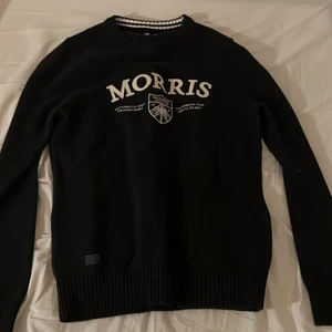 Morris Tröja - En Morris tröja inköpt för 1299kr. Används max 10ggr och är i väldigt bra skick.  Storlek: S