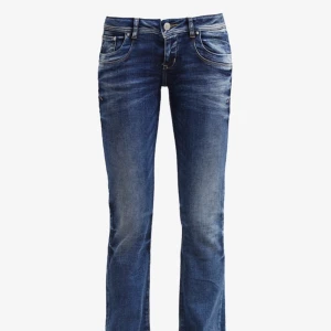Ltb bootcut valerie - är öppen för byten och köp. lågmidjade jeans från ltb som är helt nya. Tänkte returnera men tog tyvärr av prislapparna. Passar längd 32 också. De är helt slutsålda och köpter för 700 för några dagar sedan