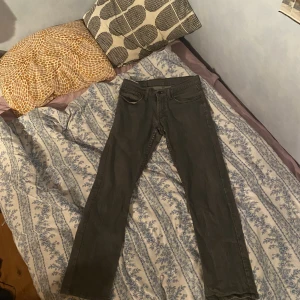 Levis 514 - Skick 9/10. Svarta Levis 514.