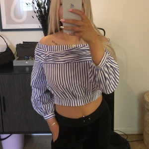 Somrig snygg topp  - Ifrån zara 