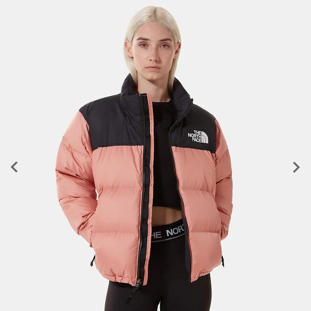 Selling my North face due to the moving to warmer place.   Size: M  New price: 3299-3699 sek various webiste Bought it in Mall of Scandinavia . Jackor.