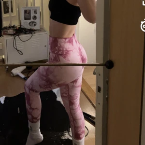 TIGHTS SHEIN - HELt oanvända i strl S! Säljer även dessa i gråa!❤️ STRETCHIGA & inte genomskinliga 🥰