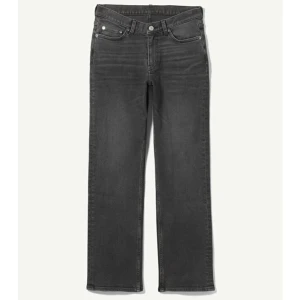 Twig Mid Straight Jeans  - intressekoll på dessa mid waist jeans från weekday! bra skick, använda fåtal gånger. nypris 500kr. hör av dig för frågor/bilder 😇