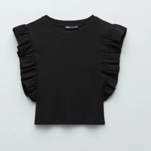 Populär tröja från Zara  - Använd kanske 3ggr pga att jag inte tycker att det är min stil. 