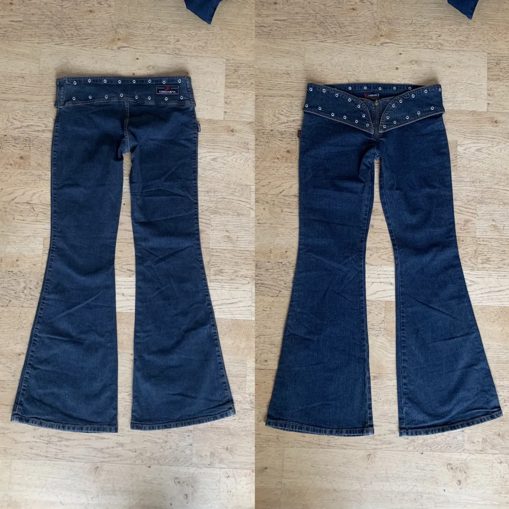 Sjukt coola lågmidjade jeans med snörning i midjan, bootcut/flare ben, samt nya med lappar! MÅTT: midja 80 cm (lite stretch), innerben 81 cm, jag är 177! Se min profil för liknande plagg❣️. Jeans & Byxor.