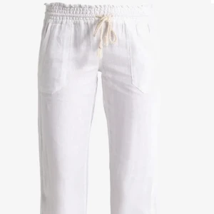 Roxy linnebyxor  - Säljer mina linnebyxor som är i storlek s då dom inte passar mig.