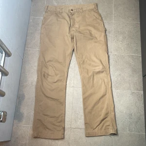 Carhartt Cargo - Skulle mer säga att de är 32/32