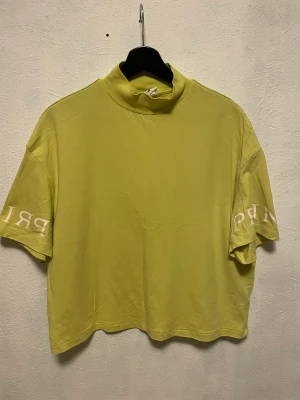 Tröja från hm x pringles - Använd ett fåtal gånger  