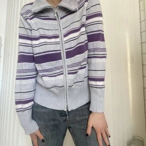 Kofta - Välanvänd men i bra skick, nog som en L