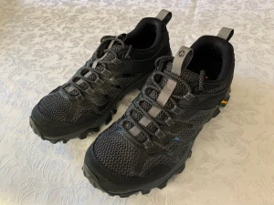 Merrell Vibram Goretex  - Fantastiska Merrell Vibram Goretex Har köpt tyvärr fel storlek Har använt två gånger 