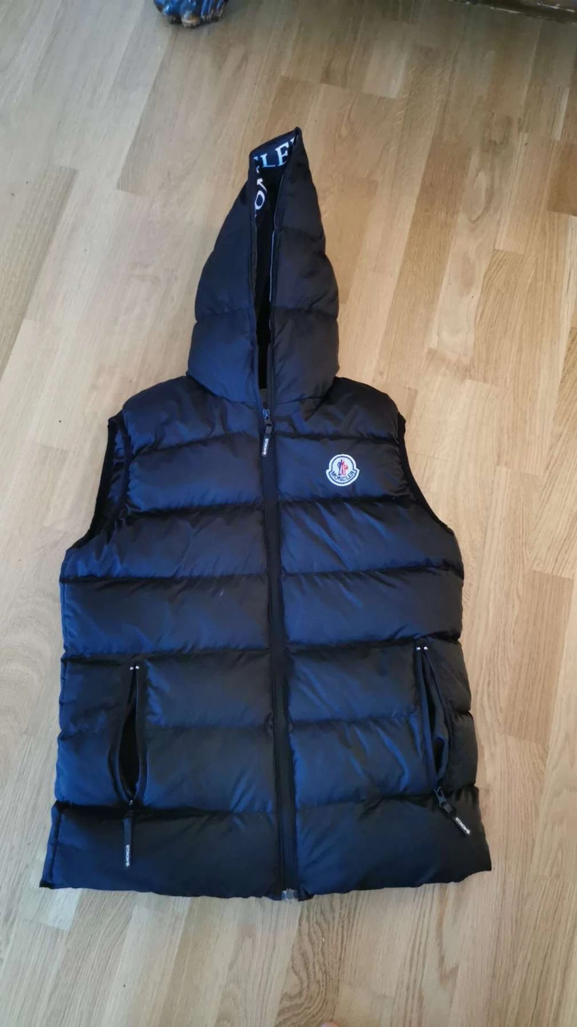 Moncler väst