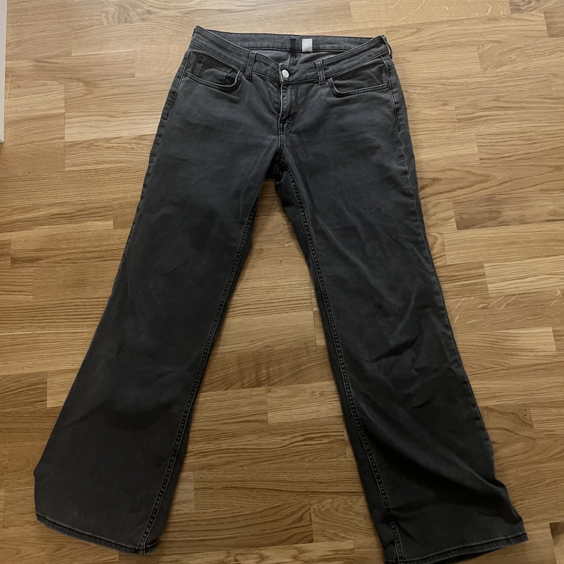 Gråa lågmidjade jeans - 90