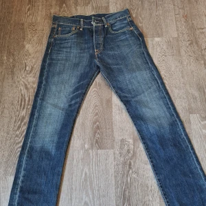 Levi's 501 herrjeans - Ett fint par Levi's 501 herrjeans i storlek 30/30, väldigt fina och sköna jeans