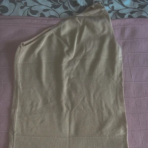 Axellinne jättefint skick  - Säljer mitt axellinne som aldrig använt bara ligger och tar plats. ☺️