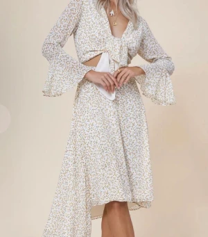 Adoore dress - Selling this beautiful dress from Adoore, never worn it. It doesn’t suit me this color even that I loved it.