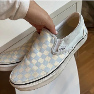 Vans 😊😊 - Superfina somriga vans🤘🏻🤘🏻storlek 38,5🤘🏻🤘🏻🤘🏻köp direkt för 200+ frakt 