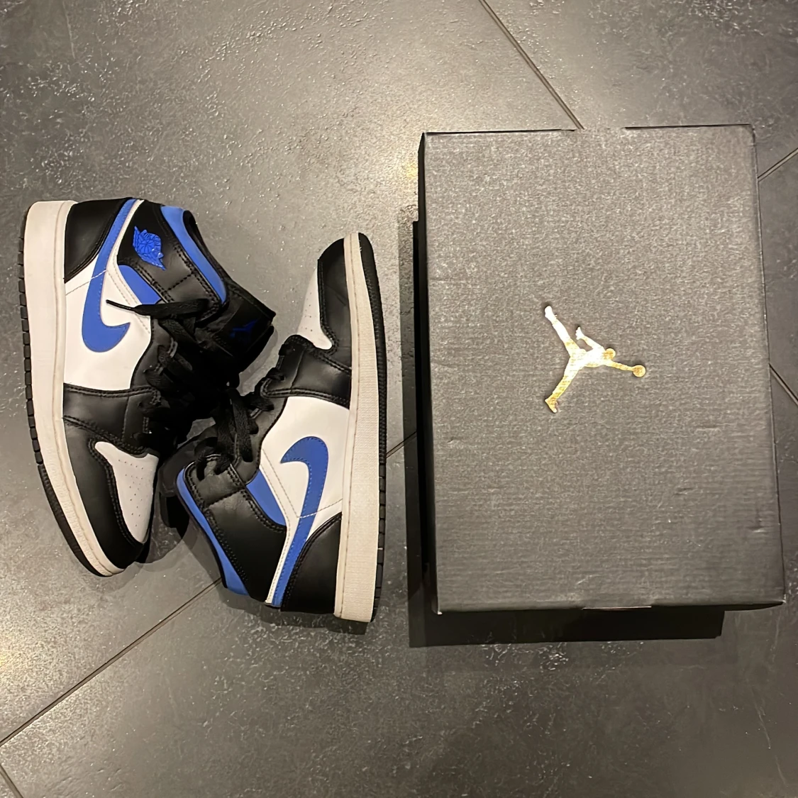 Jordan 1 blue