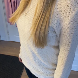 Vila tröja - Jättefin vit tröja från Vila! Kontakta för fler frågor/intresse🥰