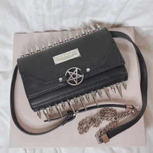 Killstar Purse - TRYCK EJ KÖP NU OM DU INTE ÄR KUNDEN JAG KOMMUNICERAT MED, TACK! 🤍
