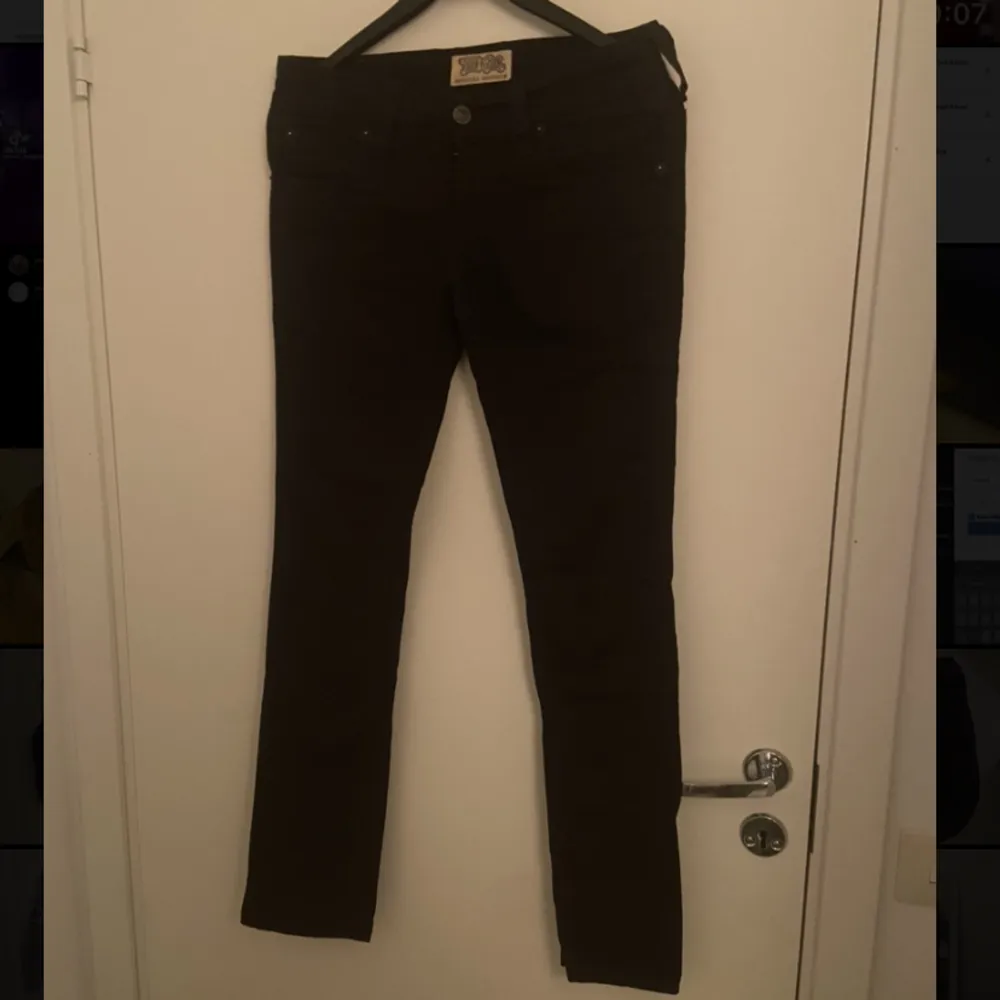 Levis jeans i gott skick. 300 kronor frakten kollas upp. Jeans & Byxor.