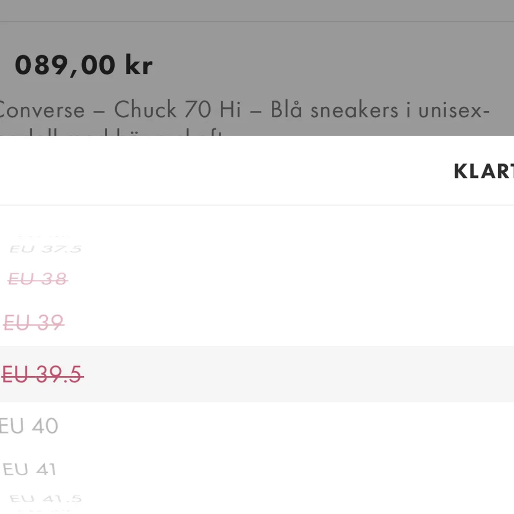 Säljer mina supersnygga converse då dem lite är för små, har använt dem typ 3 gånger då ja knappt passar dom. Köpta för 1100kr🤩❤️‍🔥Köpare står för frakt!! 💕. Skor.