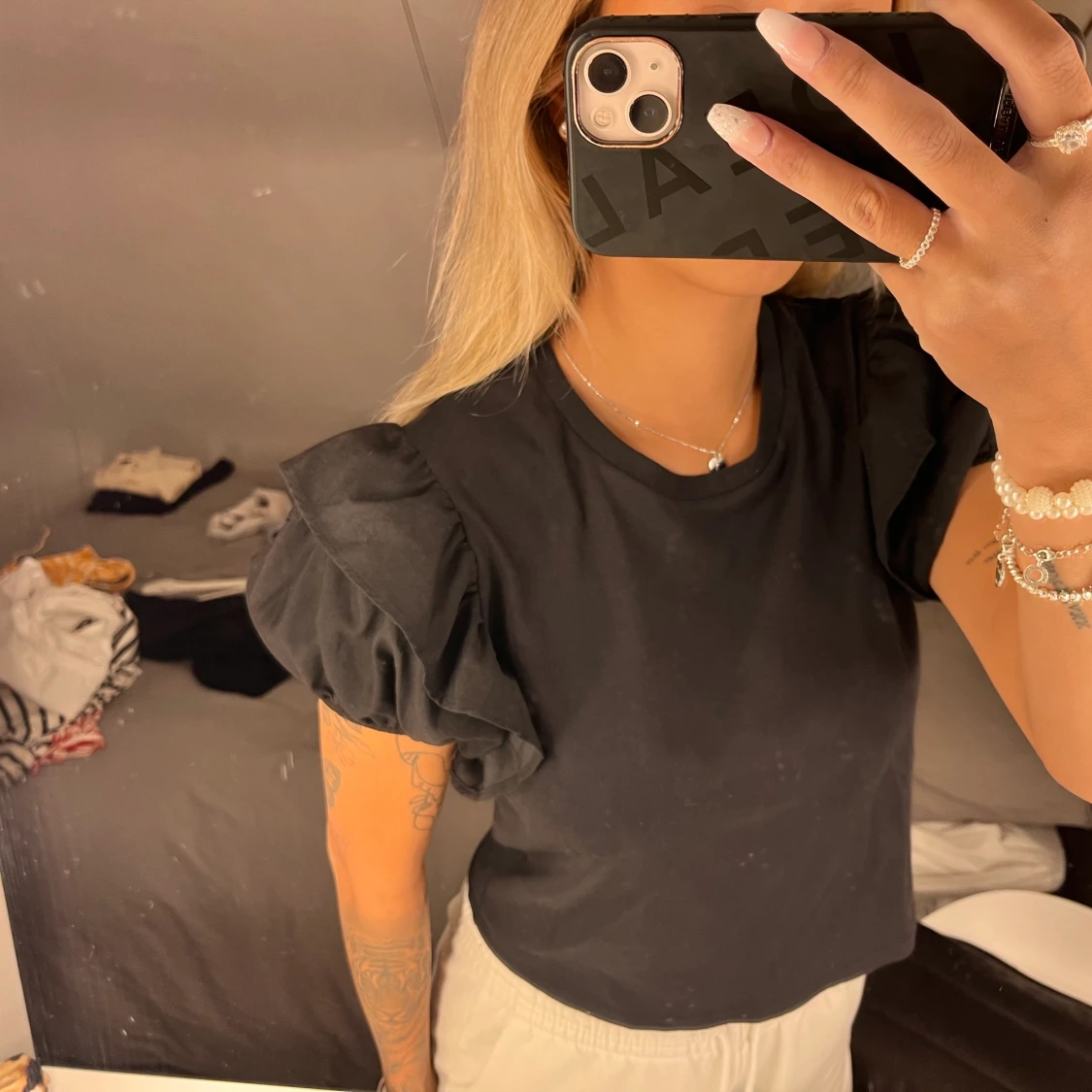 T-shirt med puffärmar 