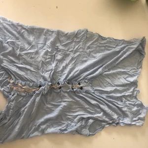 DKNY topp - Super söt topp från DKNY!💗  Säljes p.g.a. för stor:(  Köparen står för frakten 