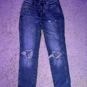Jeans - Jätte fina jeans från lager 157, bra skick. Säljer dessa för att dom inte passar mig längre