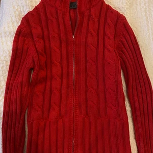 Stickad zip up - Jättefin röd stickad zip up kofta💕