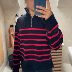 Tröja Zara S - Finstickad randig tröja från Zara i strl S. Väldigt bekväm och inte alls stickig. Endast använd 1 gång. 