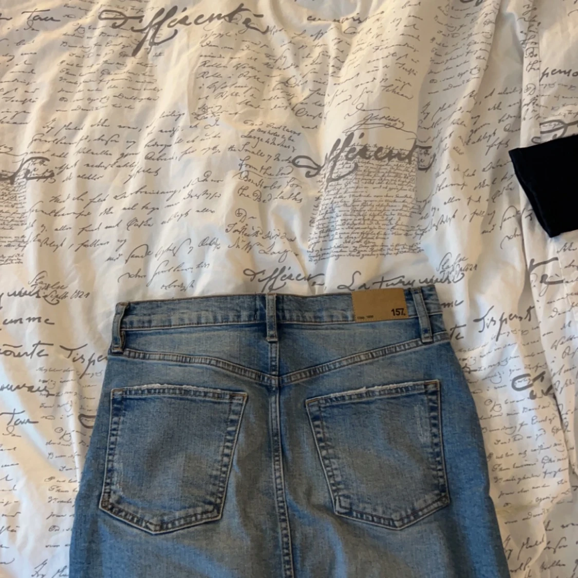 Jeans kjol. 100 kr. Storlek M - 90