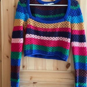 Virkad topp - Jätte häftig virkad topp i från Zara. Aldrig använd, lapp finns kvar. 