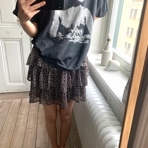 Volangkjol - En så fin volangkjol som jag tyvärr inte använder längre❤️❤️