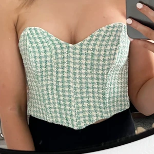 Korsett - Jättefin korsett från Zara som bara är använd en gång🤍