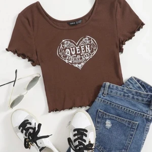 shein toppa  - använder bara 1 gång,jätte fin och nya ,sälja för 40+frakt, skriv om du intresserad 🥰