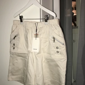 Shorts - Helt nya short i storlek M/S