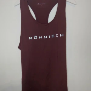 Rönnisch tränings linne st S.  - Rönnisch tränings linne st S. Absolut nyskick då jag endast testat linnet. 